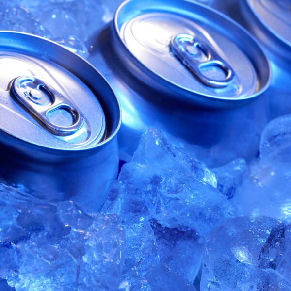 imagen de Fotomural latas de refresco en decoracionesenvinilo.com