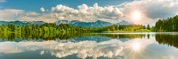 imagen de Fotomural montaña con lago en decoracionesenvinilo.com