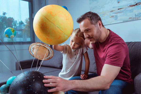 imagen de Fotomural padre e hija en decoracionesenvinilo.com